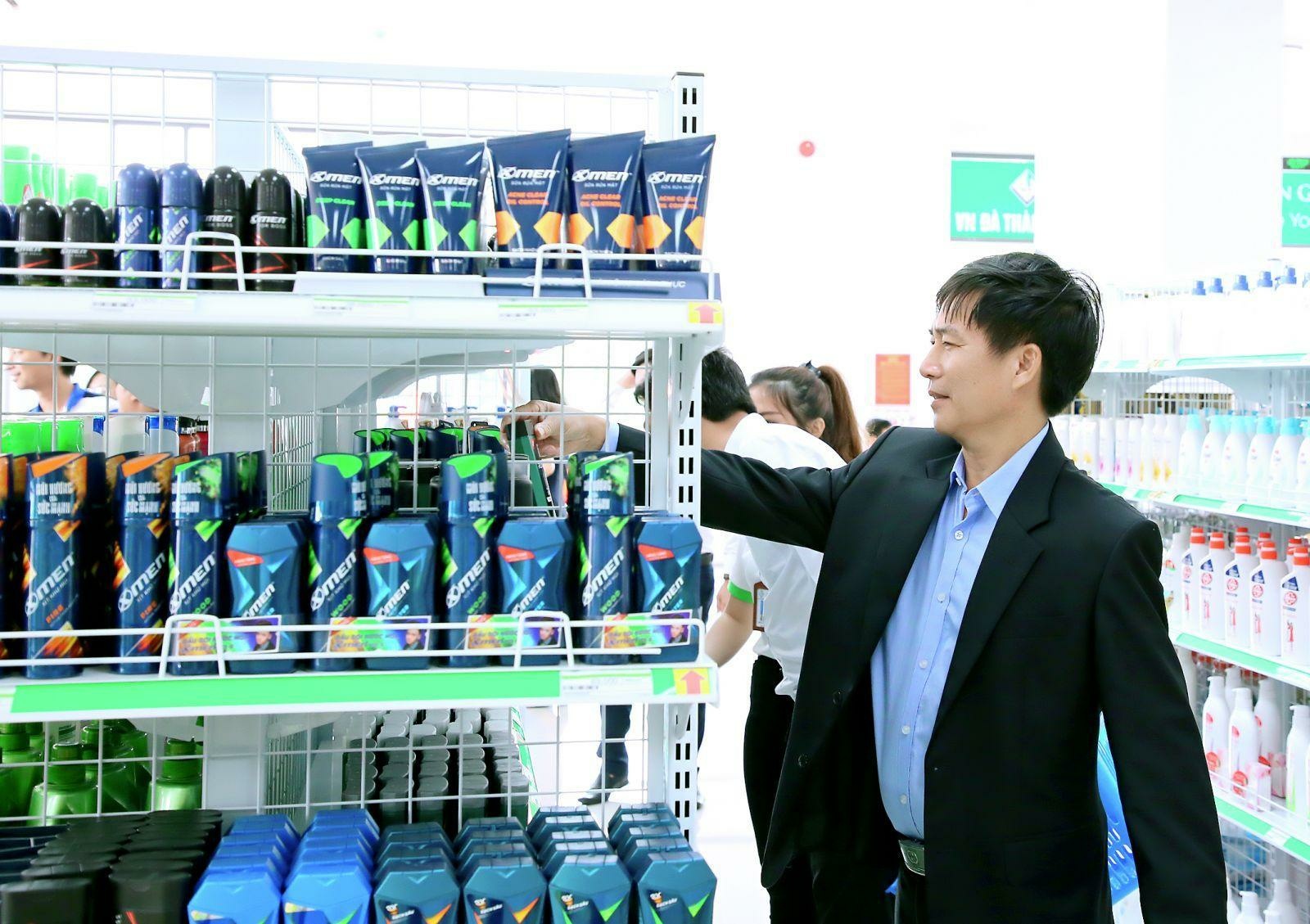KHAI TRƯƠNG TRUNG TÂM THƯƠNG MẠI ĐẦU TIÊN TẠI BUÔN HỒ