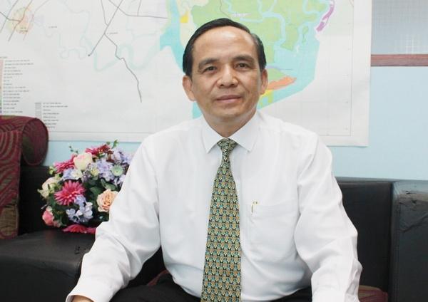 ong-le-hoang-chau-1046
